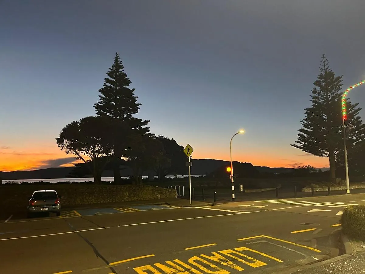Apartment Stunning Executive Family Home! Paraparaumu